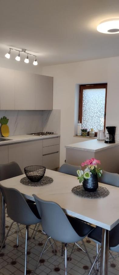 מאלינסקה Apartment Oja מראה חיצוני תמונה